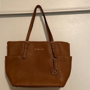 Michael Kors Jet Set Saffiano Tote Bag